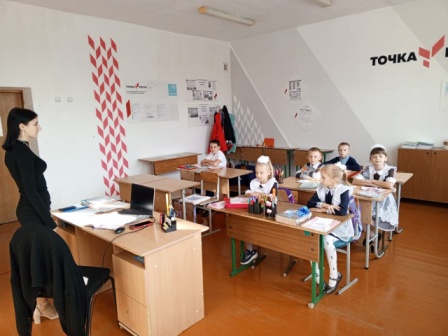 В рамках празднования Дня Учителя в школе организован день самоуправления..